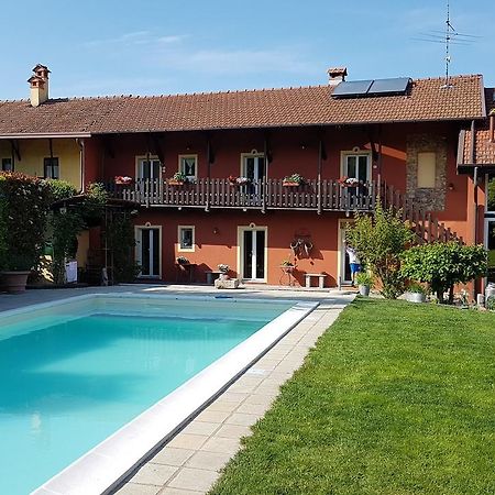 B&B La Cascina Di Monia E Mario Borgo Ticino Bagian luar foto