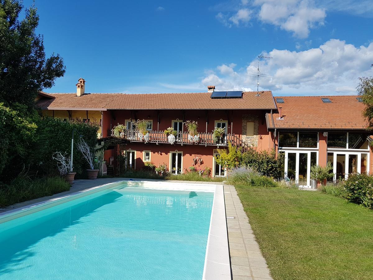B&B La Cascina Di Monia E Mario Borgo Ticino Bagian luar foto