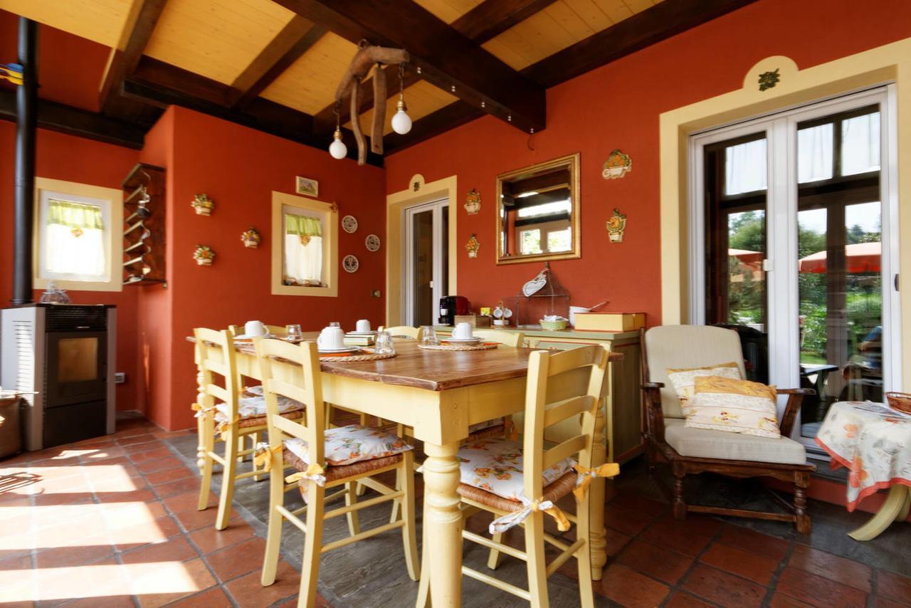 B&B La Cascina Di Monia E Mario Borgo Ticino Bagian luar foto