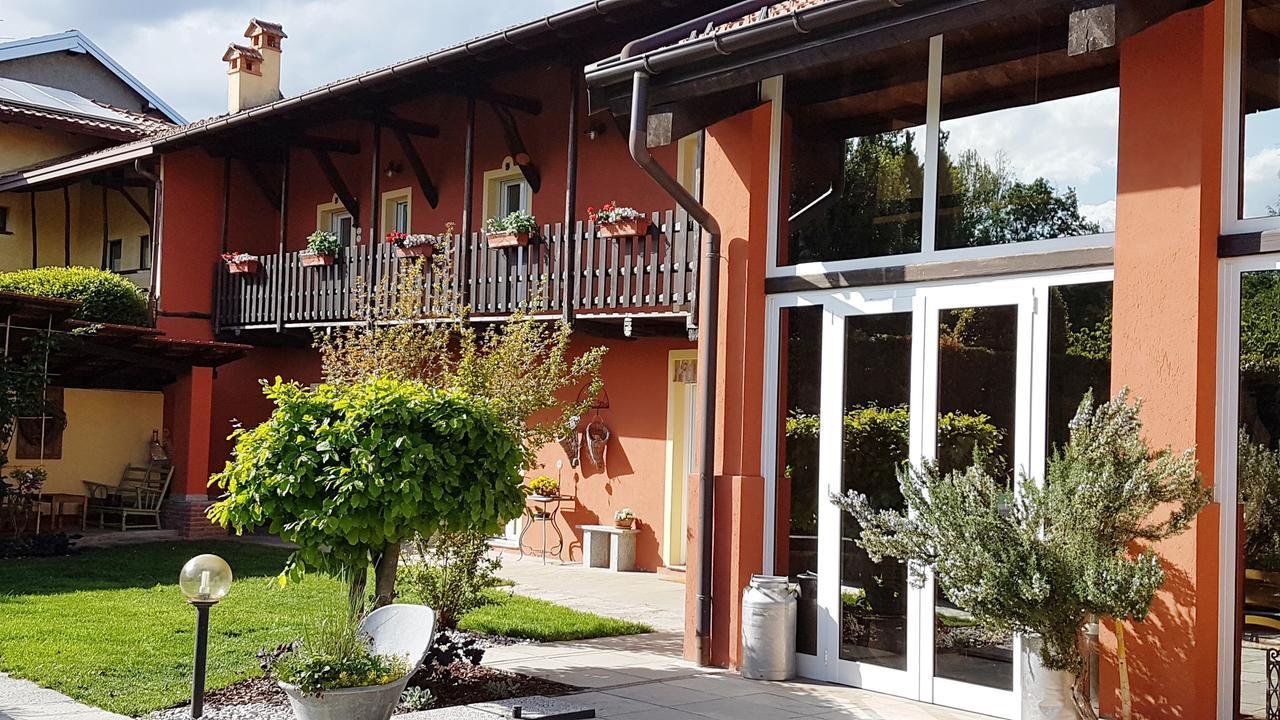 B&B La Cascina Di Monia E Mario Borgo Ticino Bagian luar foto