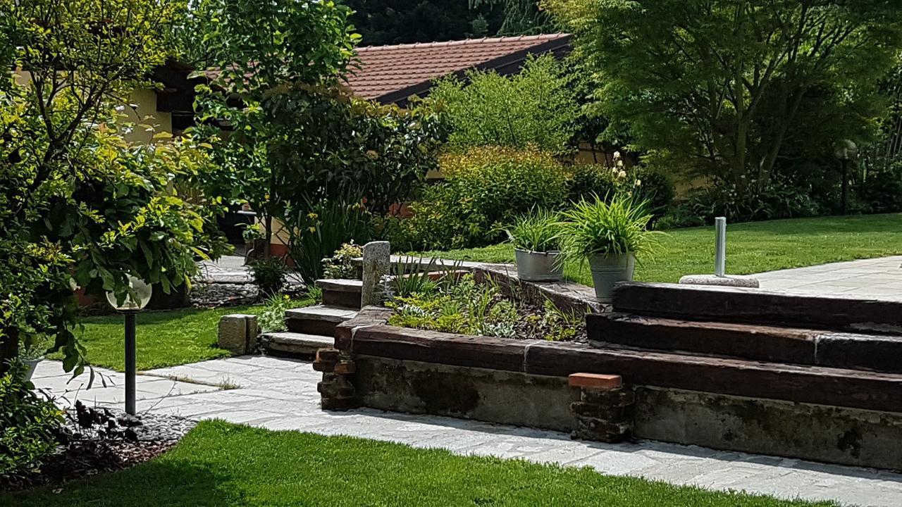 B&B La Cascina Di Monia E Mario Borgo Ticino Bagian luar foto