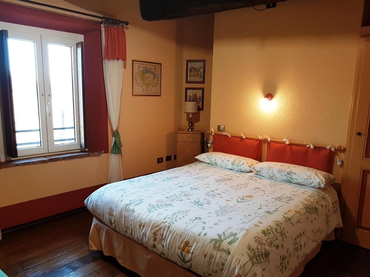 B&B La Cascina Di Monia E Mario Borgo Ticino Bagian luar foto