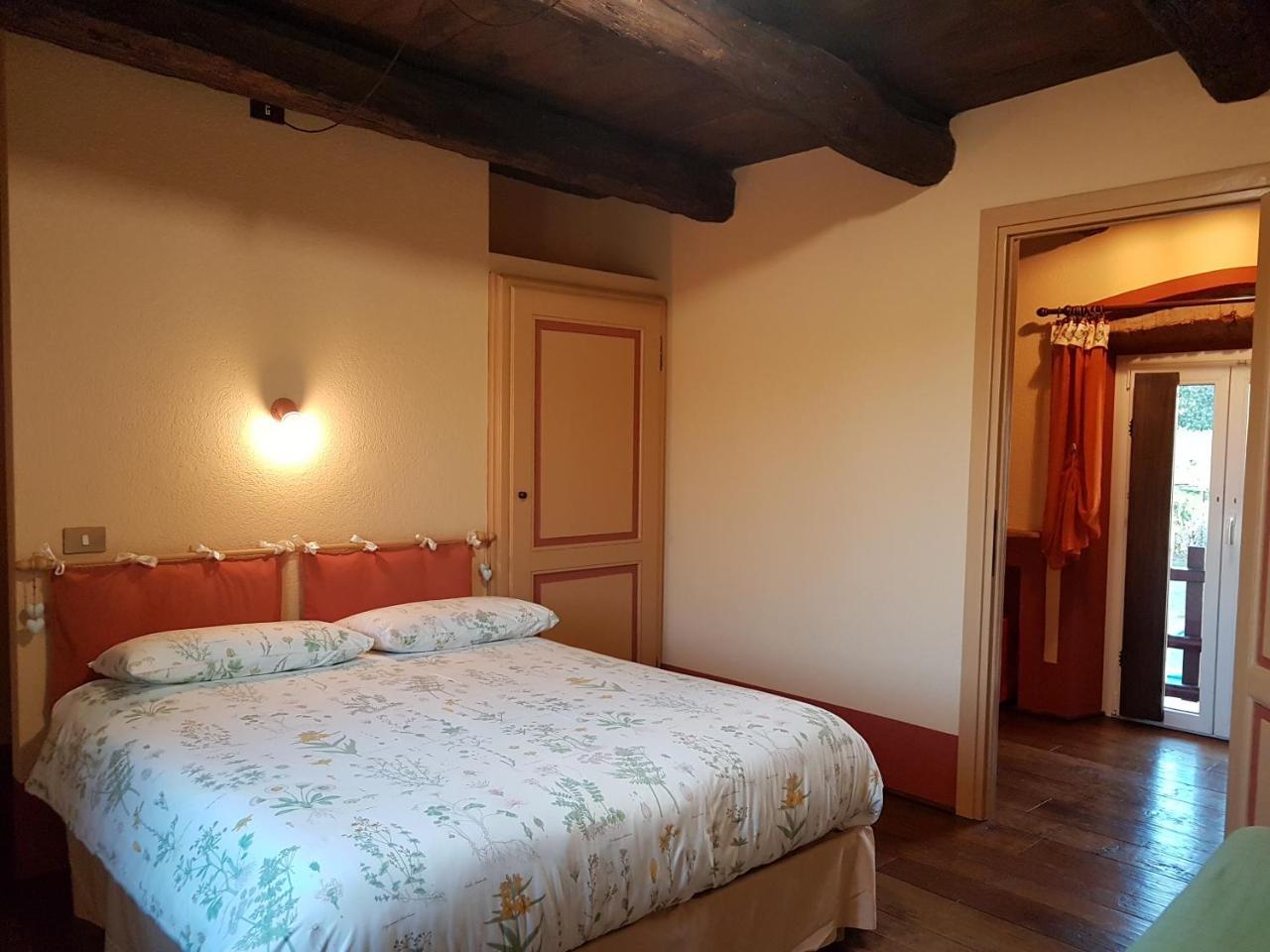 B&B La Cascina Di Monia E Mario Borgo Ticino Bagian luar foto