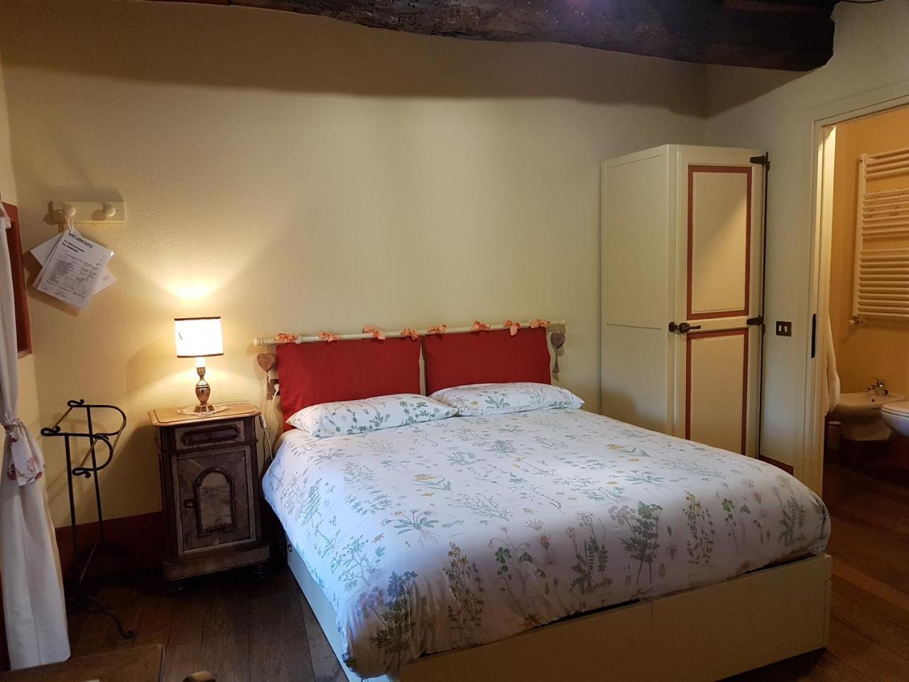B&B La Cascina Di Monia E Mario Borgo Ticino Bagian luar foto